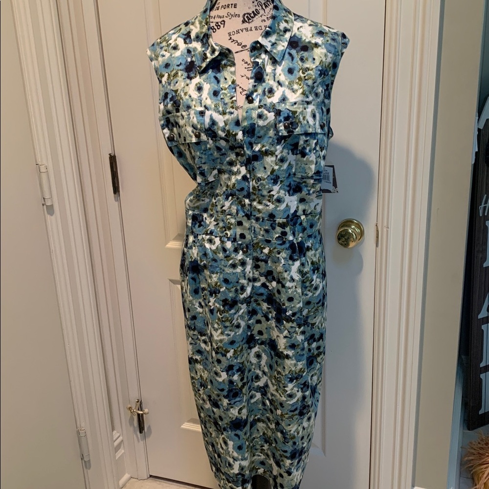 Taylor Blue and Green Floral Dress New with tags